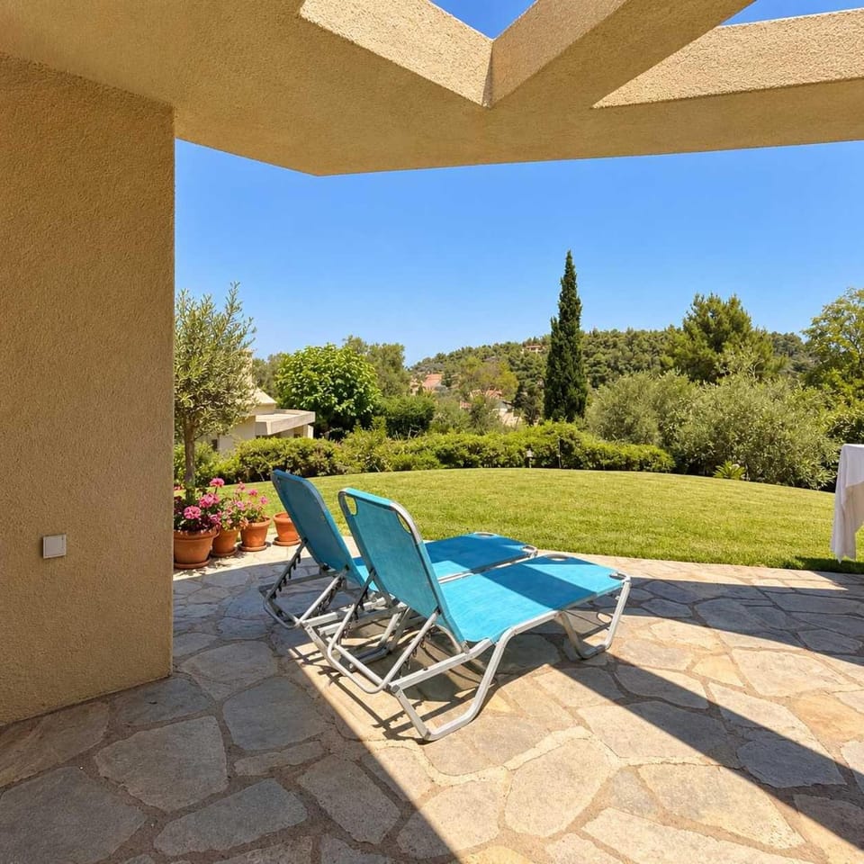 Patio, sunbed