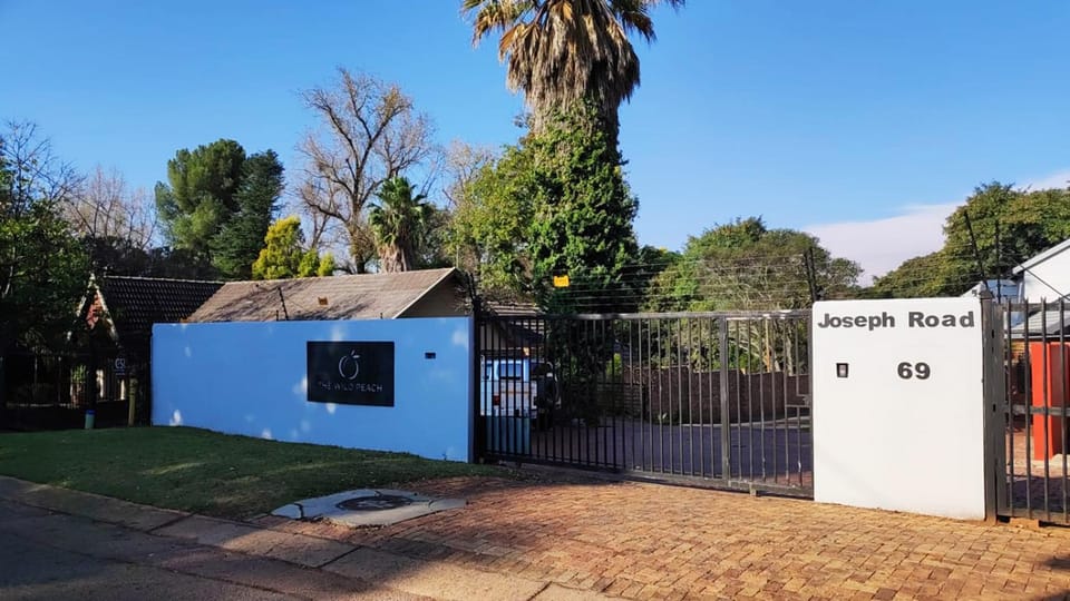 Property building, Street view