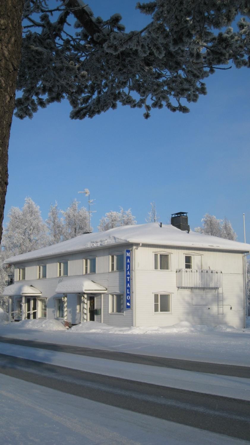 Property building, Facade/entrance, Day, Winter, Street view, Parking
