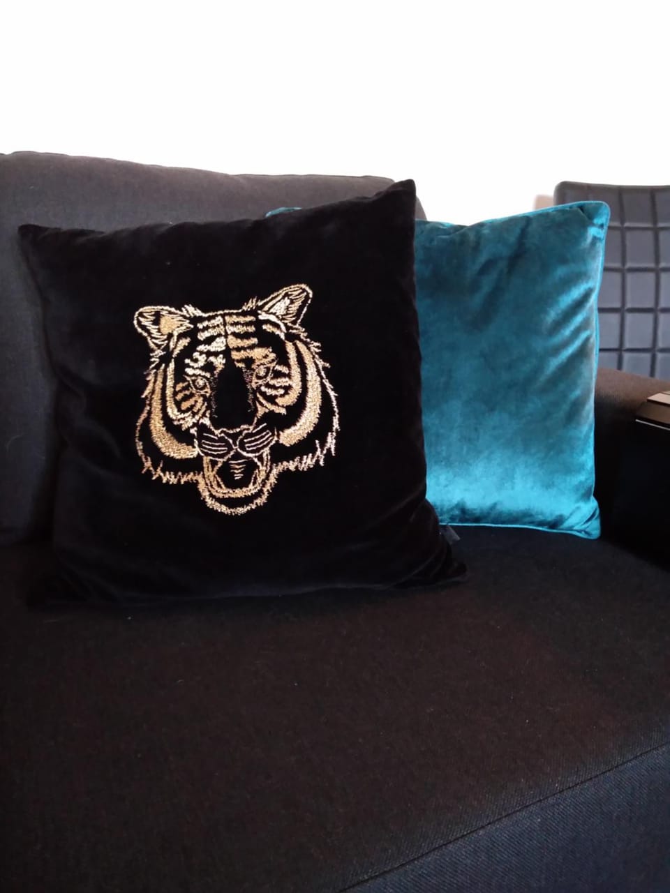Living room, Decorative detail