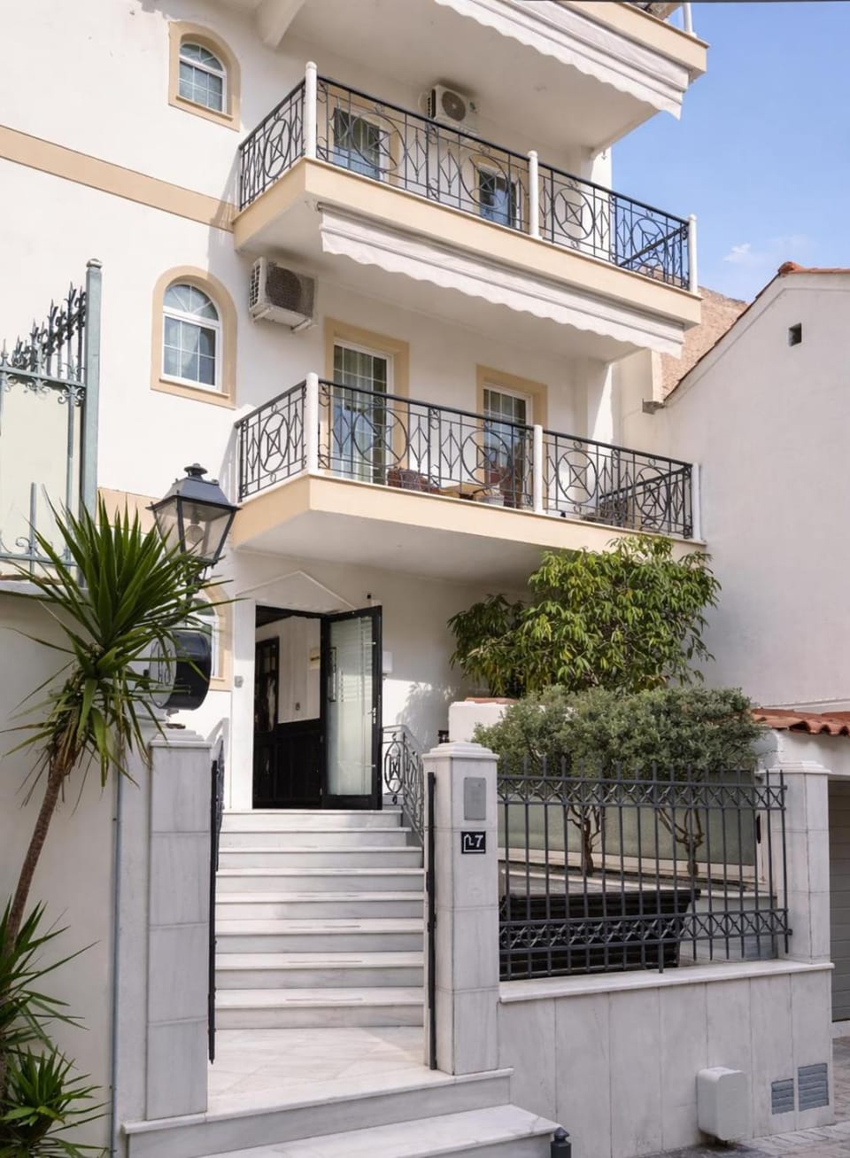 NOHO Boutique Koukaki , premium living Apartment in Athens