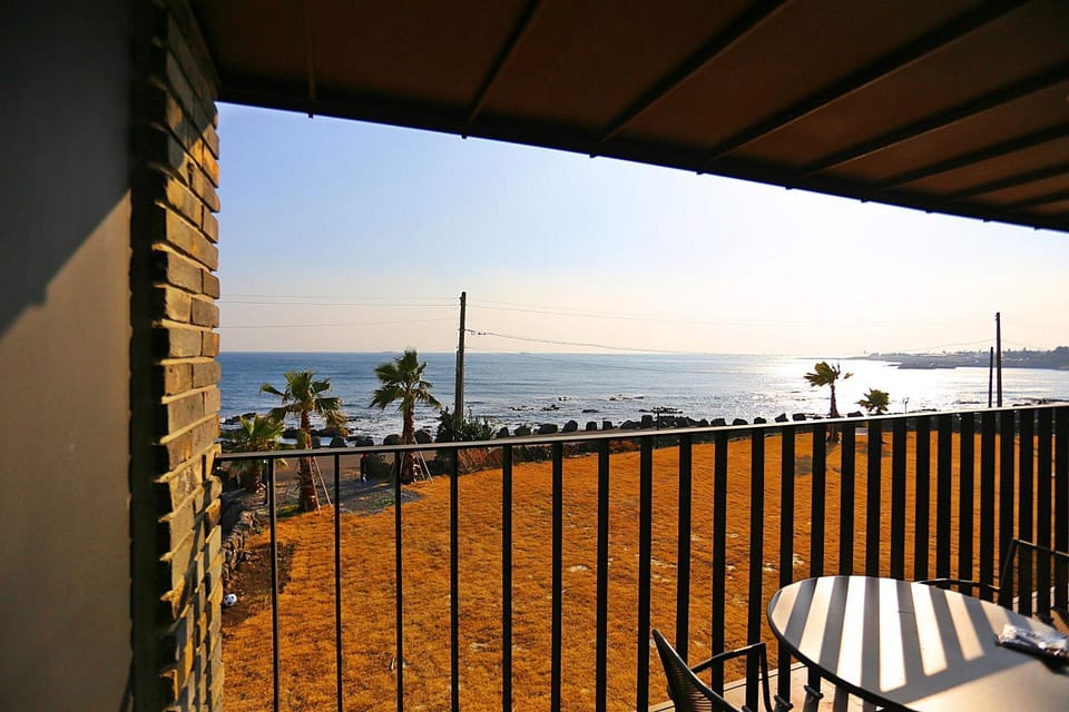 View (from property/room), Balcony/Terrace, Sea view