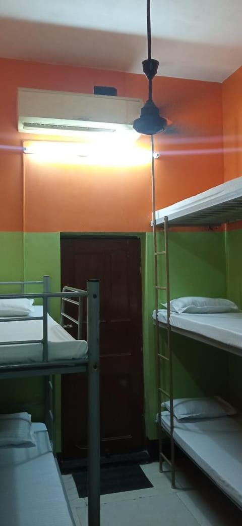 Bed, bunk bed