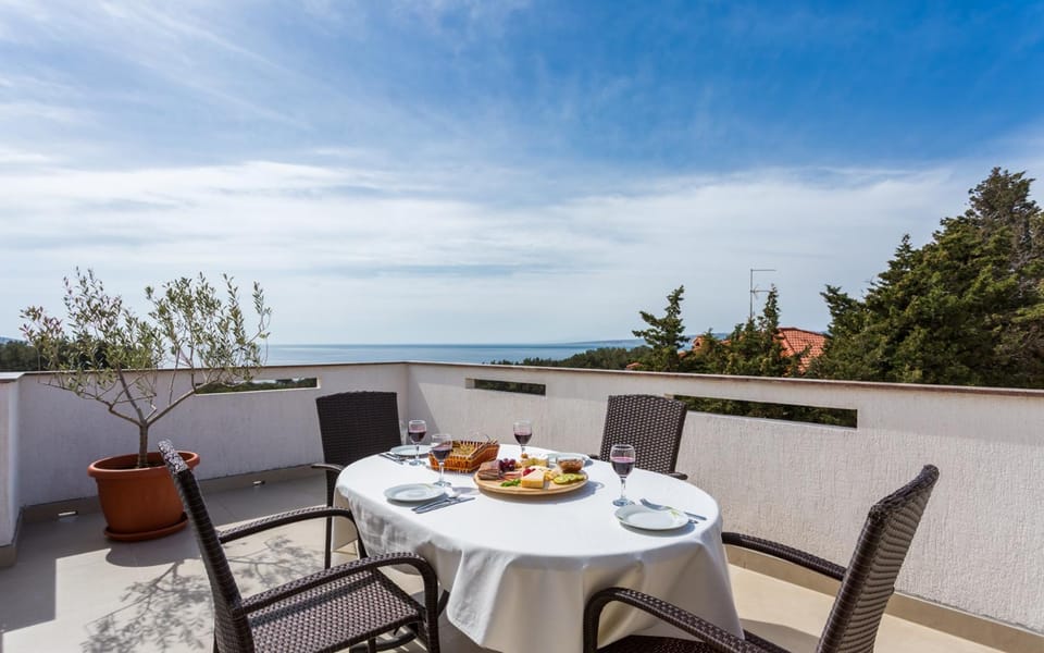 Property building, Balcony/Terrace