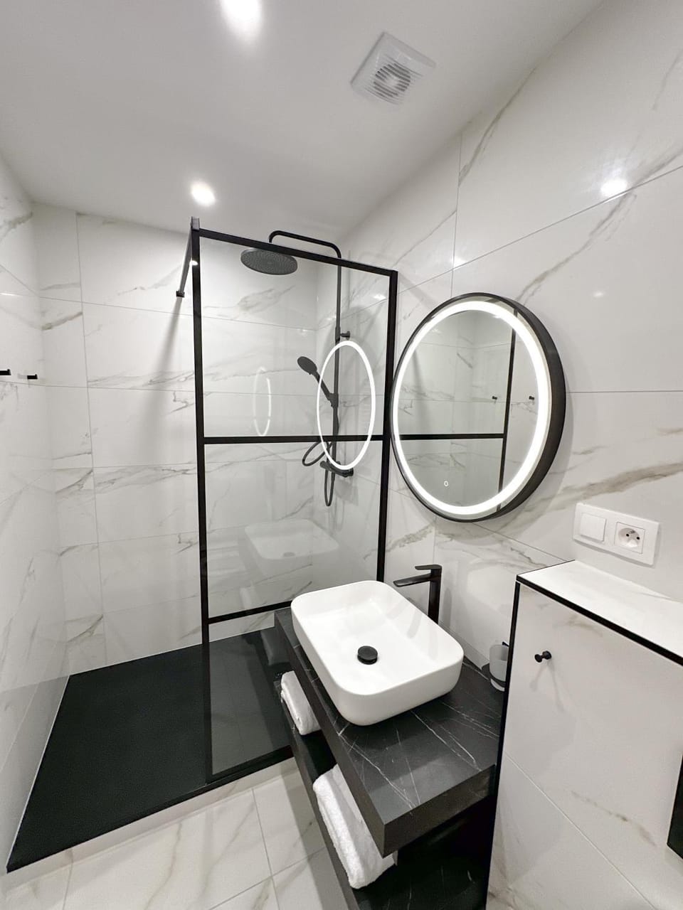 Shower, Toilet, Bathroom