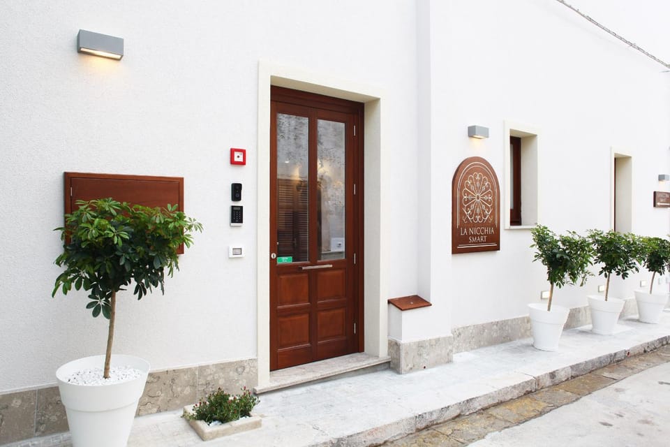 Property building, Facade/entrance