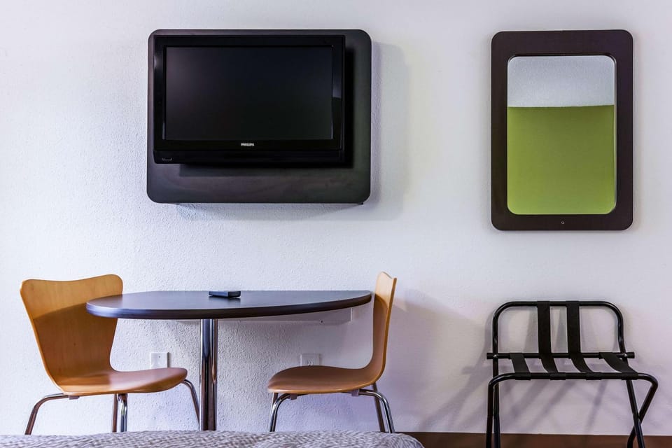 TV and multimedia, Photo of the whole room, Seating area, On site