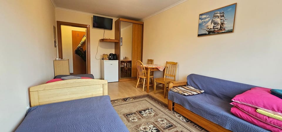 Bed, TV and multimedia, Coffee/tea facilities, Photo of the whole room, furniture