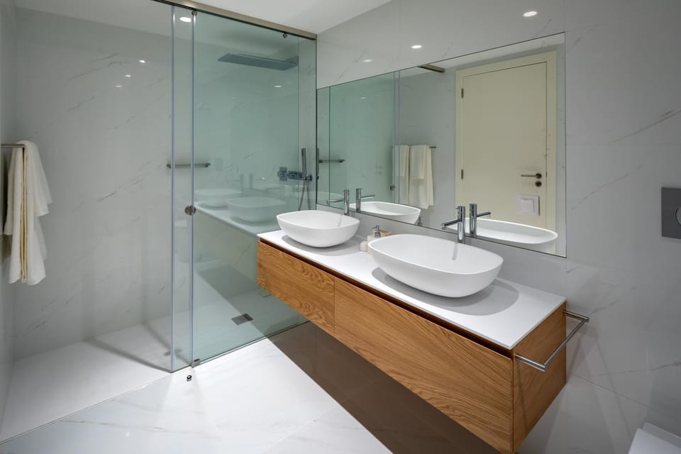 the Quest - Luxury Beach Apartment Apartment in Guia