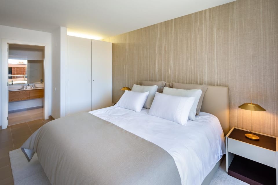 the Quest - Luxury Beach Apartment Apartment in Guia