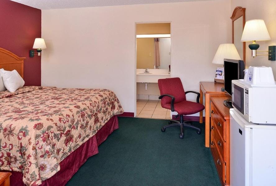 Bed, TV and multimedia