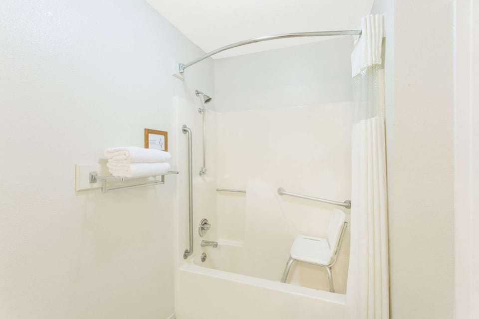 Bathroom, Photo of the whole room, On site, ADAM