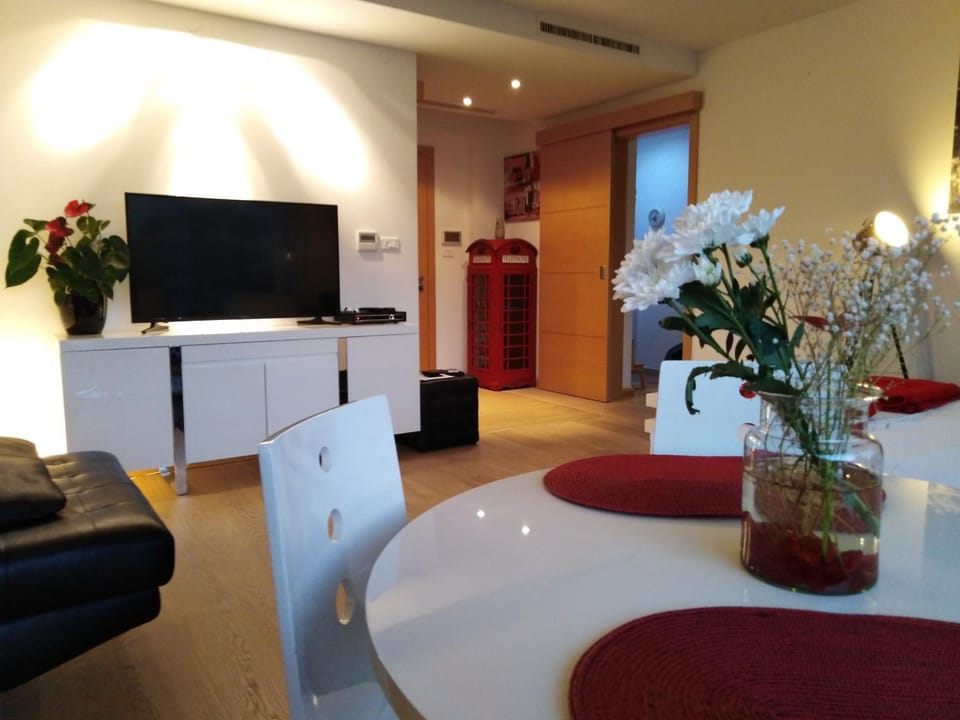 Red Lux Apartment in Budva