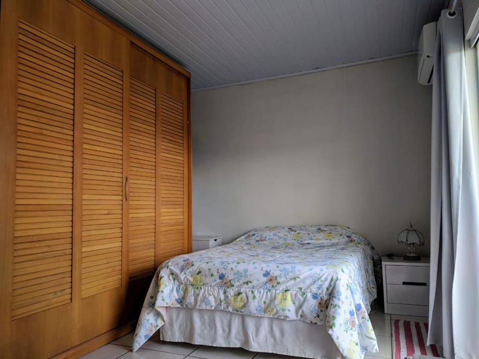 Bed, Bedroom, storage