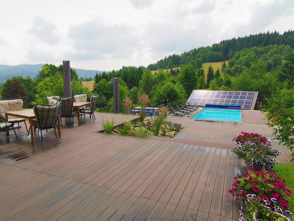 Garden, Pool view, Swimming pool, sunbed