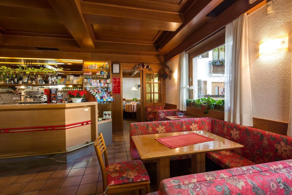 Lounge or bar
