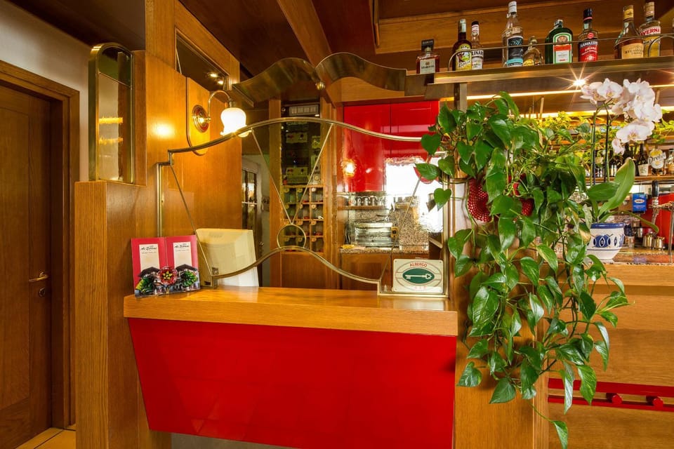 Lounge or bar