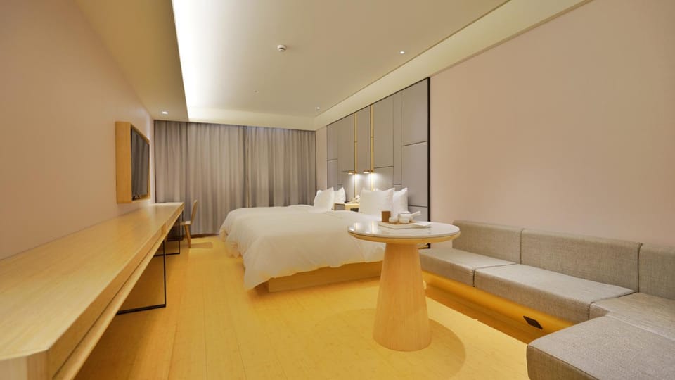 JI Hotel Shanghai Hongqiao National Convention and Exhibition Center Huaxiang Road Hotel in Shanghai