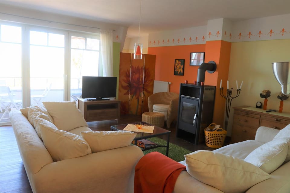 Living room, Photo of the whole room
