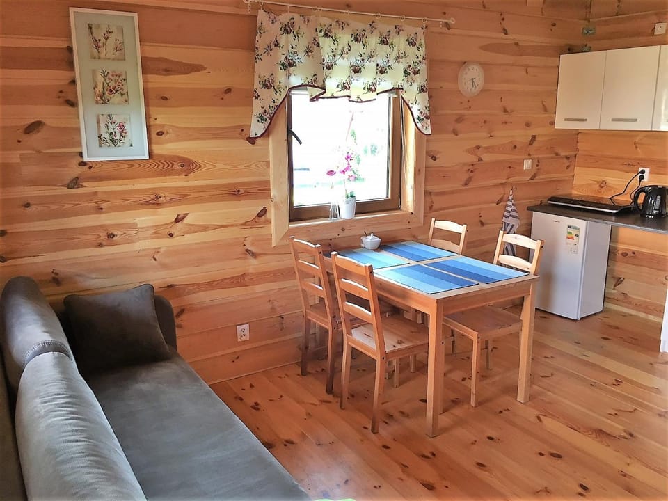 Photo of the whole room, Dining area