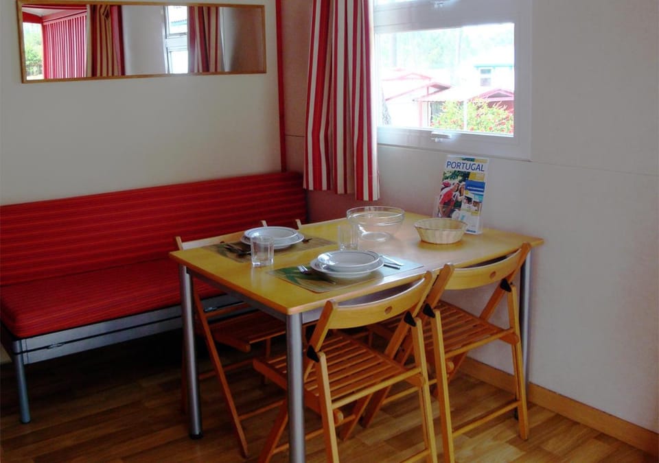 TV and multimedia, Dining area