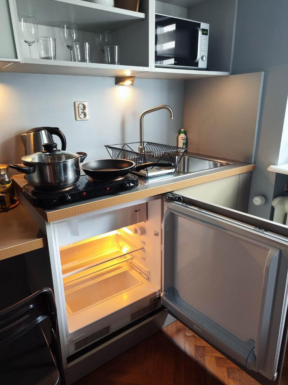 Kitchen or kitchenette, minibar, pet friendly, stove