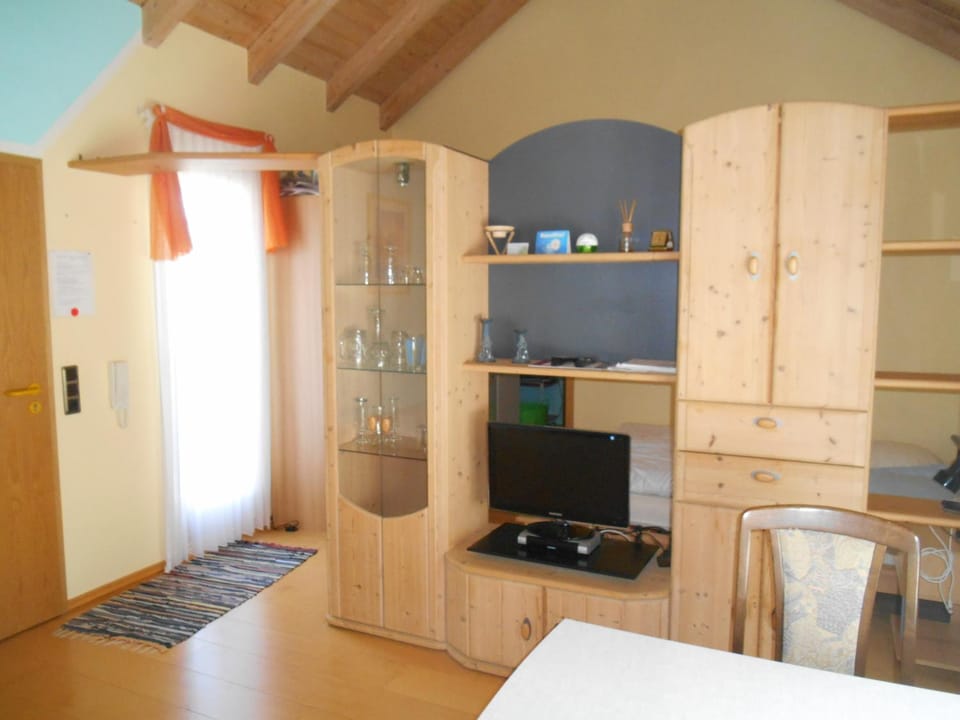 TV and multimedia, Photo of the whole room, Decorative detail, Floor plan