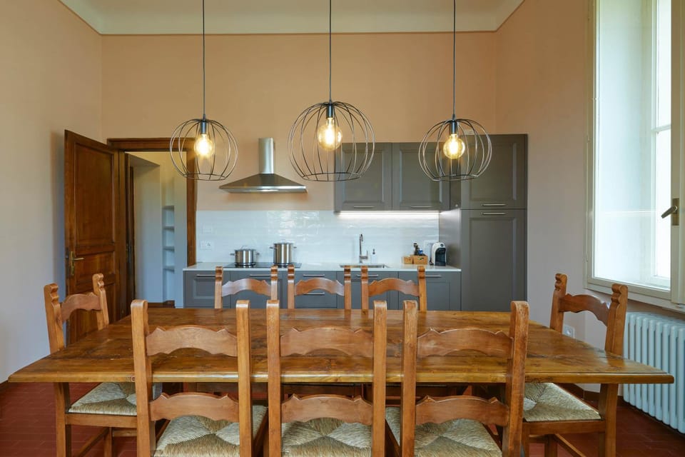 dishwasher, pet friendly, stove, kitchen