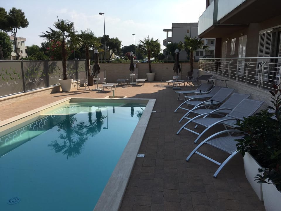 Pool view, Swimming pool