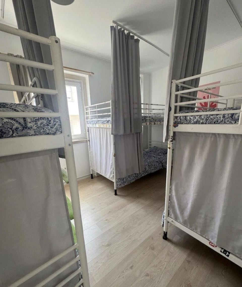 Bed, Bedroom, bunk bed