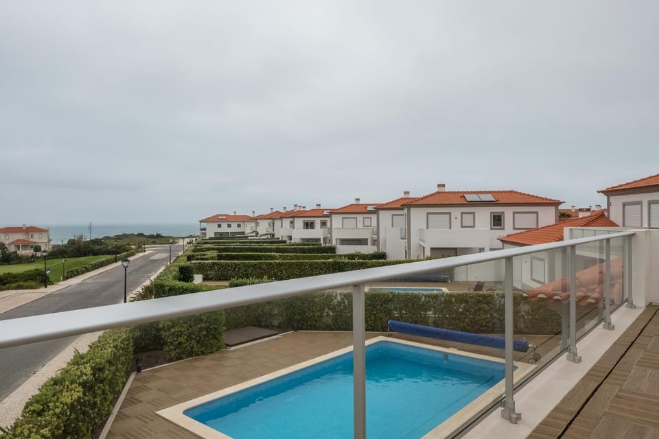 Marvellous Villa House in Amoreira