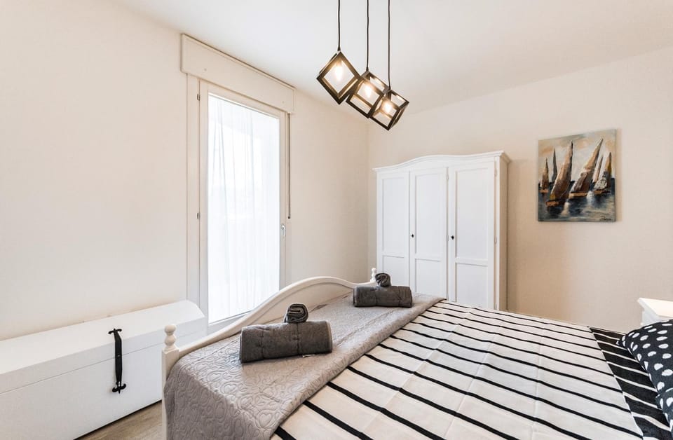 Bed, Decorative detail, Bedroom, Garden view