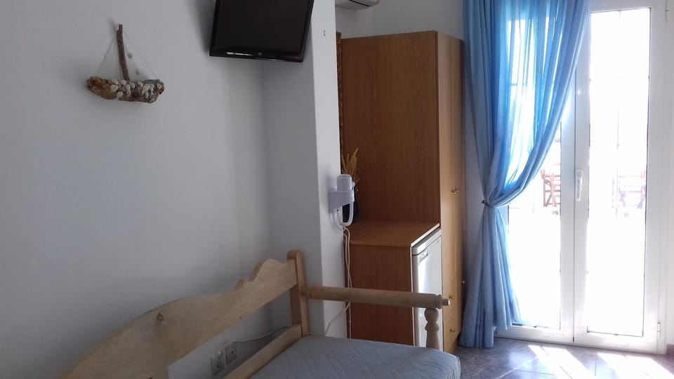 TV and multimedia, Bedroom, wardrobe