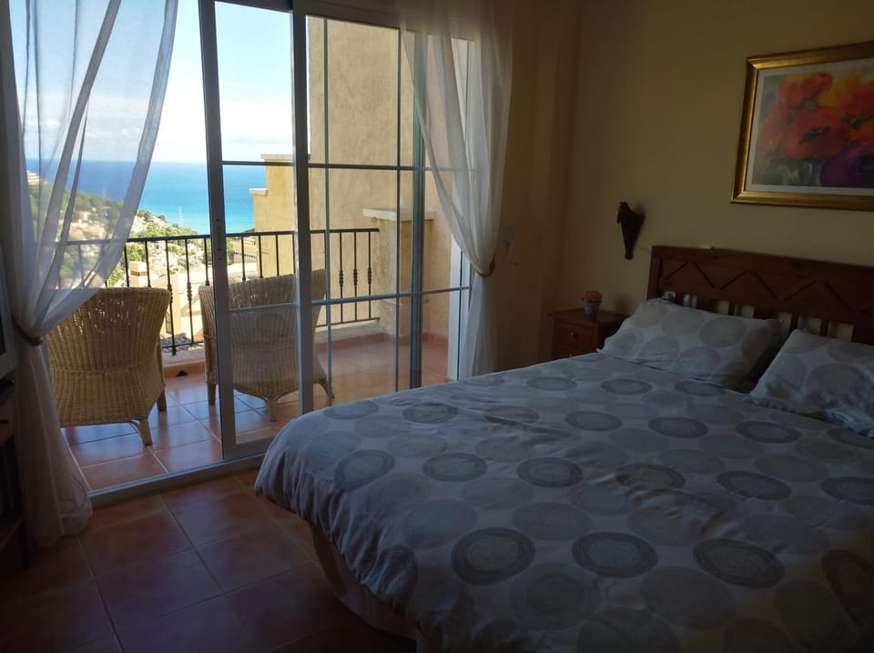 Bed, Balcony/Terrace, Bedroom, Sea view