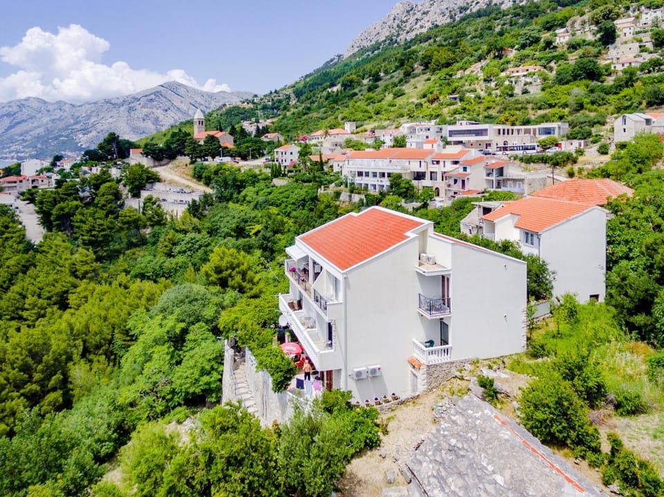 Property building, Bird's eye view