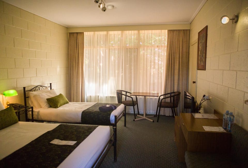 Coffee/tea facilities, Bedroom, Garden view