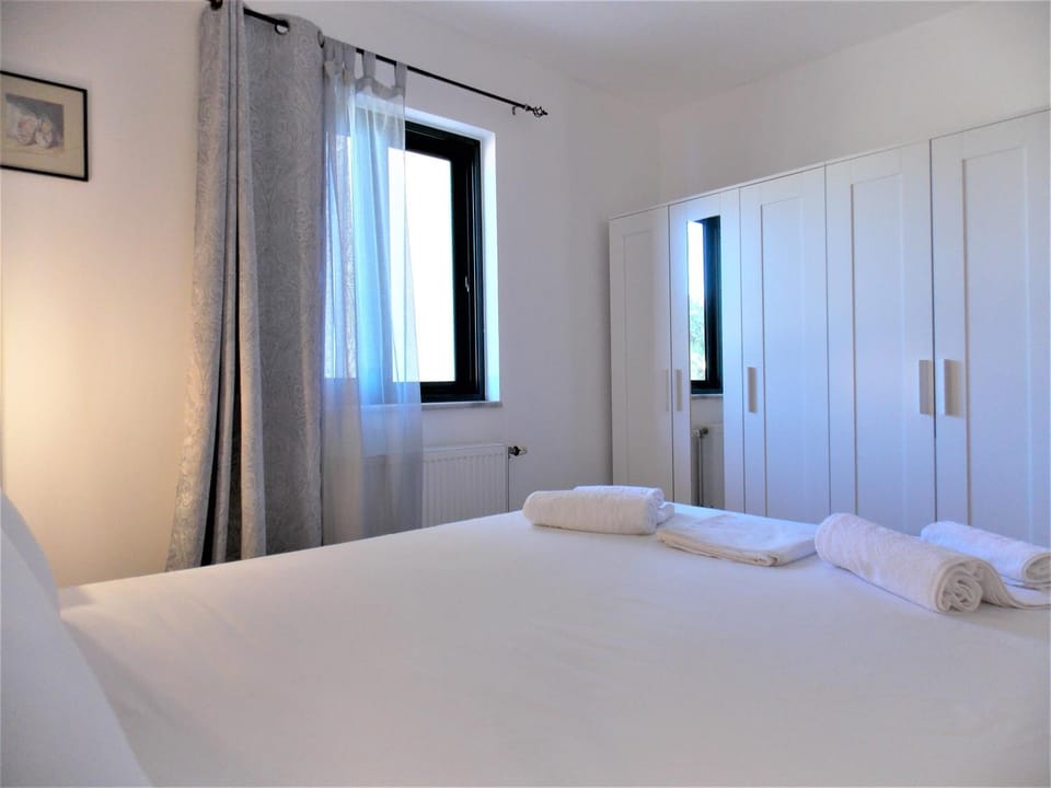 Bedroom, Garden view