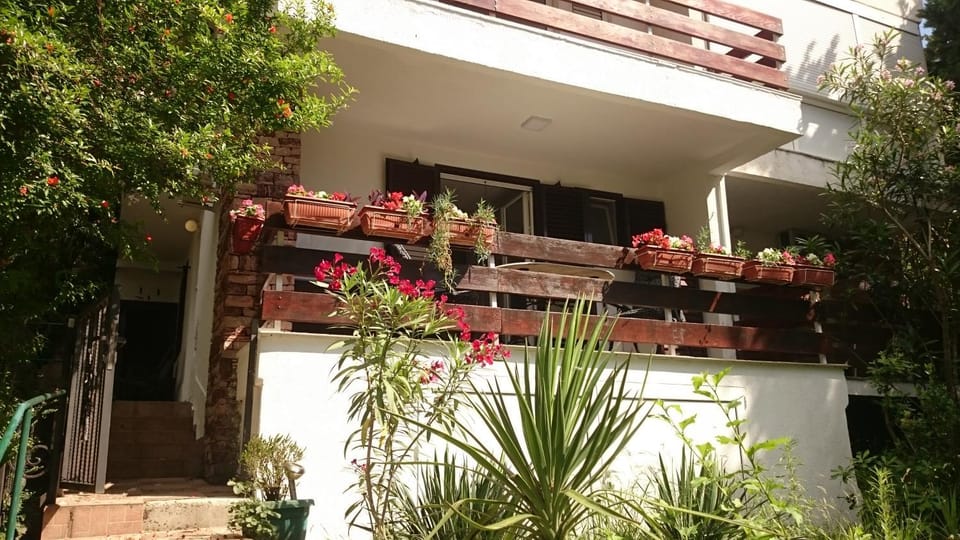 Property building, Balcony/Terrace