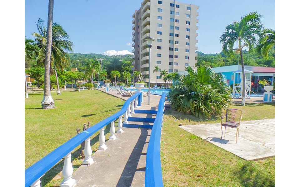 Garden, Swimming pool