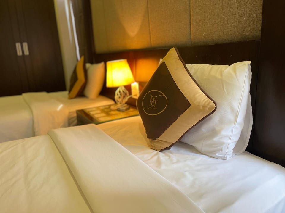 Moc Tra Hotel Tuan Chau Hạ Long Hotel in Laos