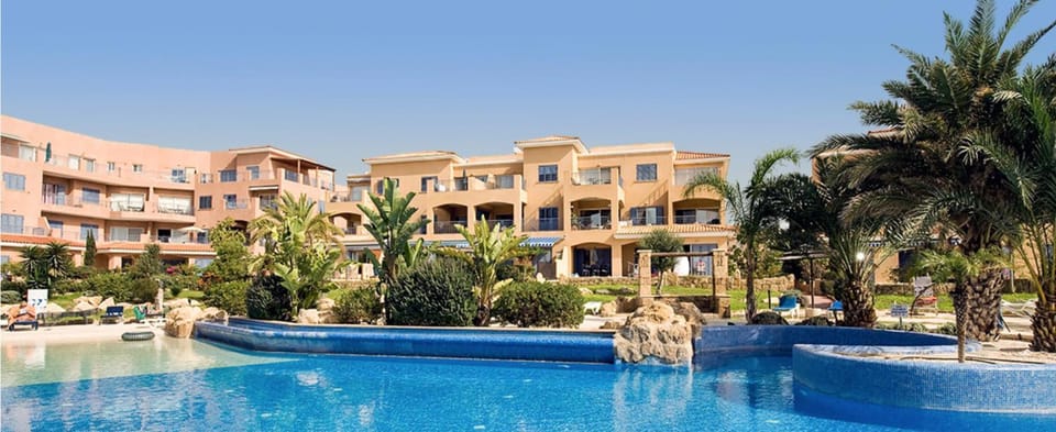 Garden, Swimming pool, Swimming pool
