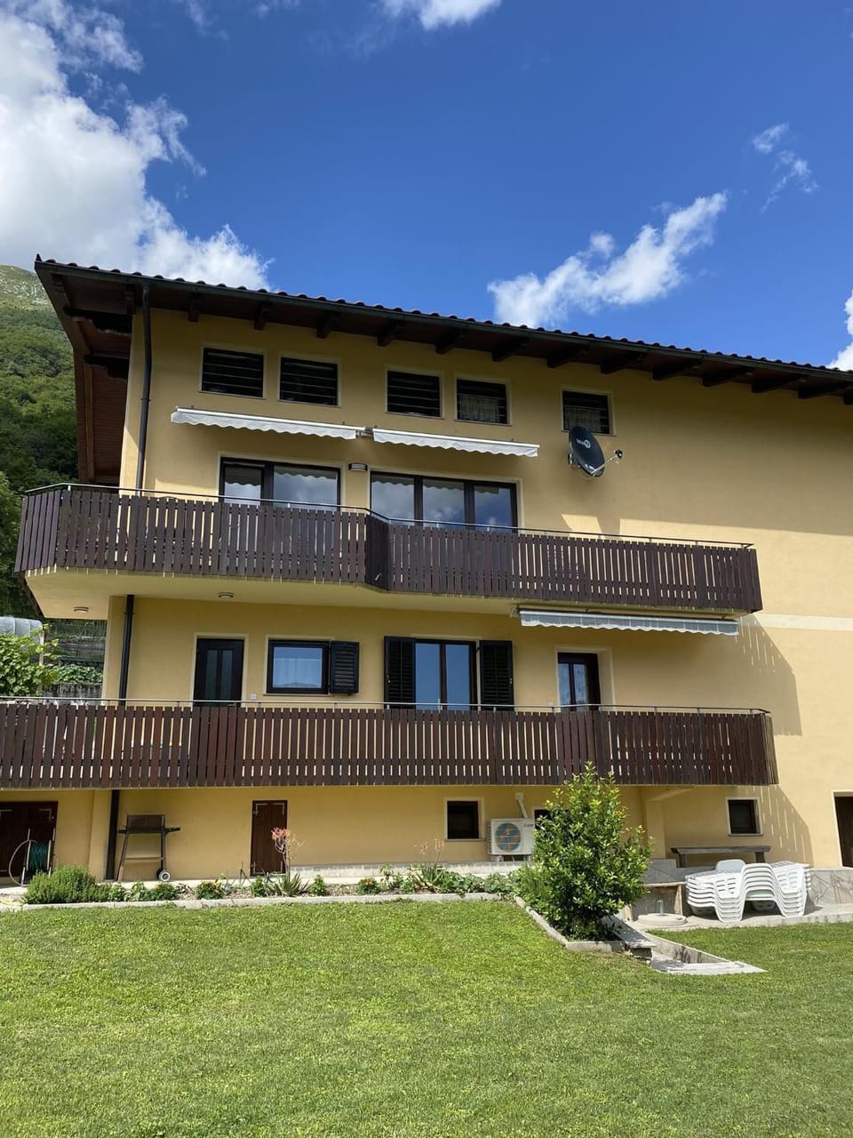 Property building, Garden view