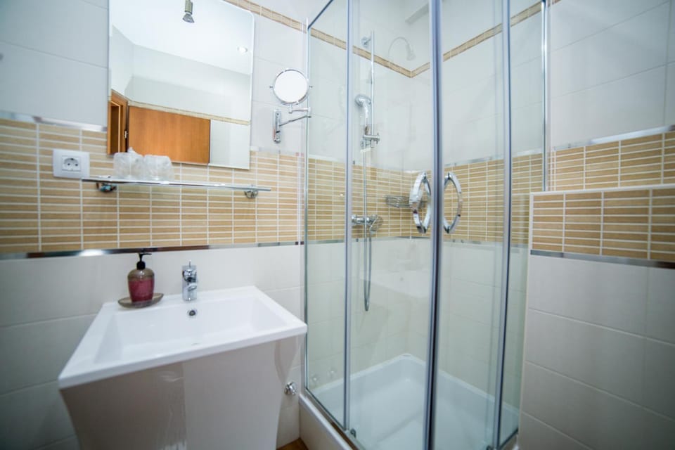 Porto Romantico 1 Bed and Breakfast in Lika-Senj County