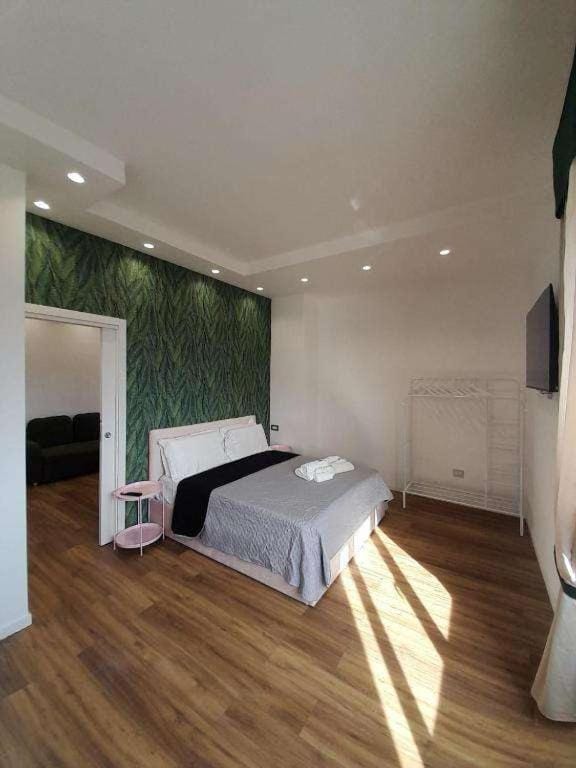 Communal lounge/ TV room, Bed, Photo of the whole room