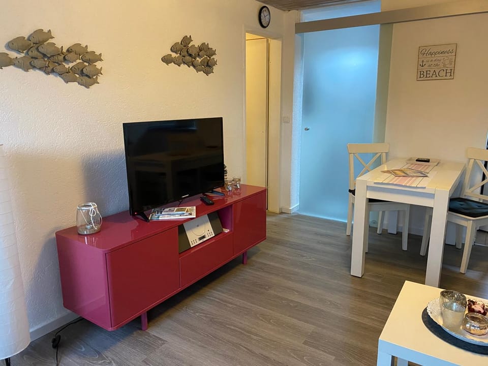 TV and multimedia, Dining area