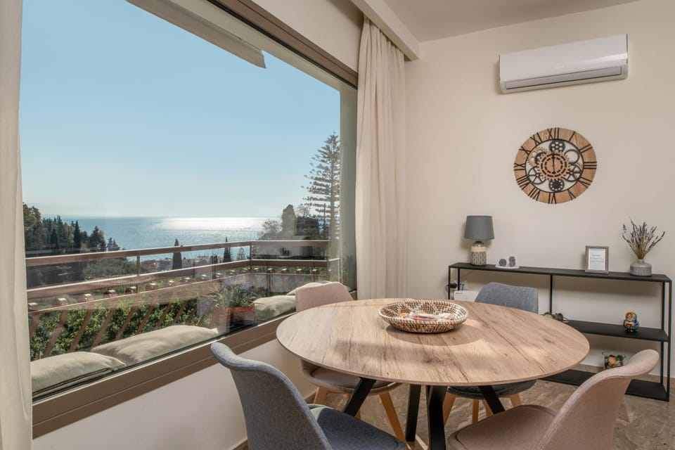 Dining area, Sea view