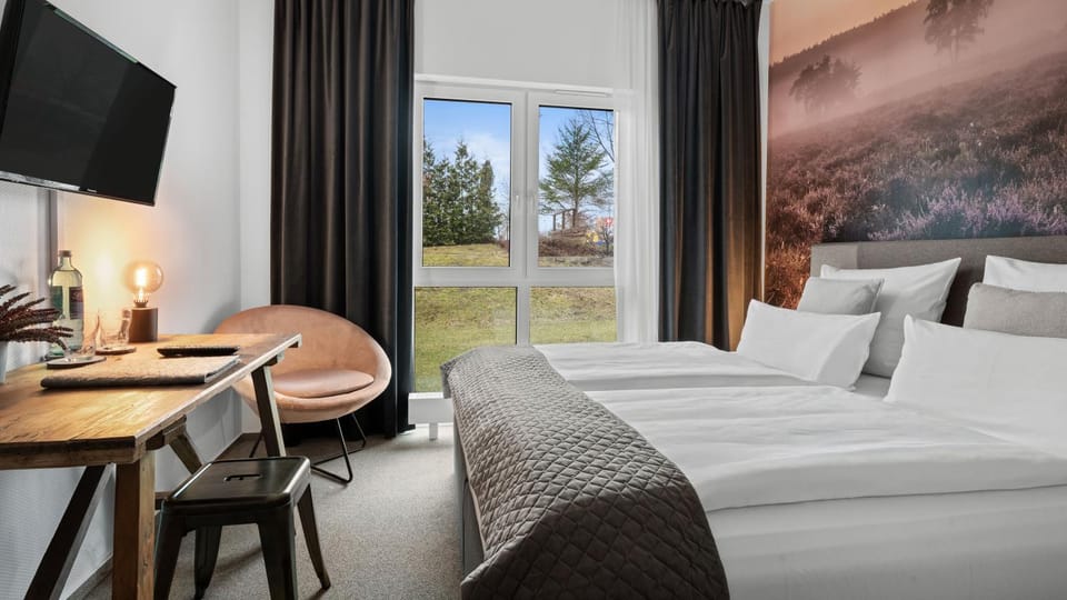 Bed, Photo of the whole room, Bedroom