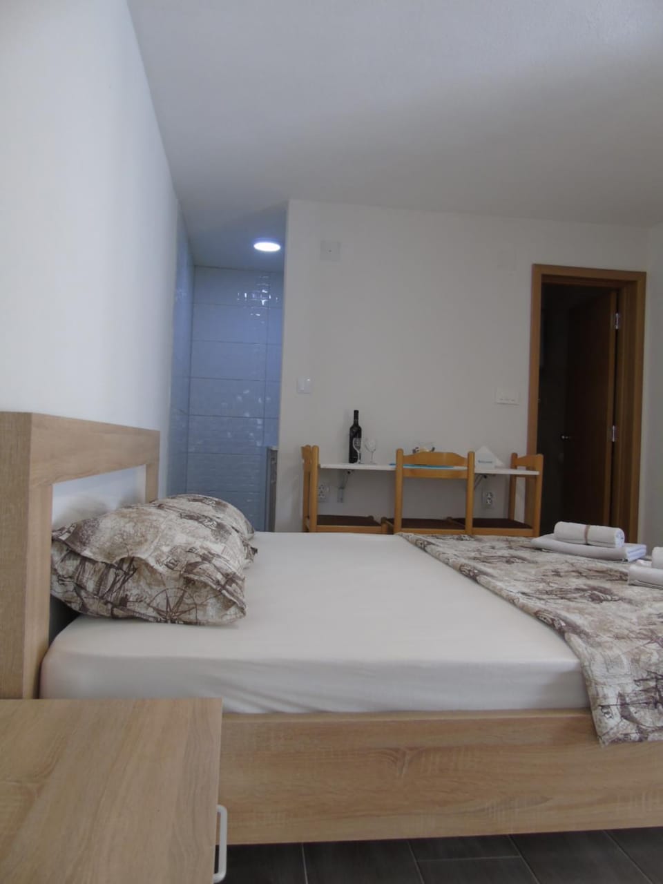 Seating area, Dining area, Bedroom