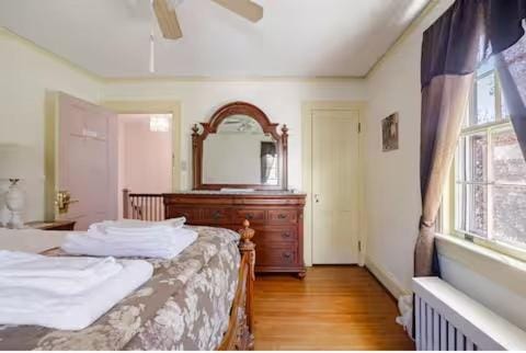 Property building, Bed, Photo of the whole room, Bedroom