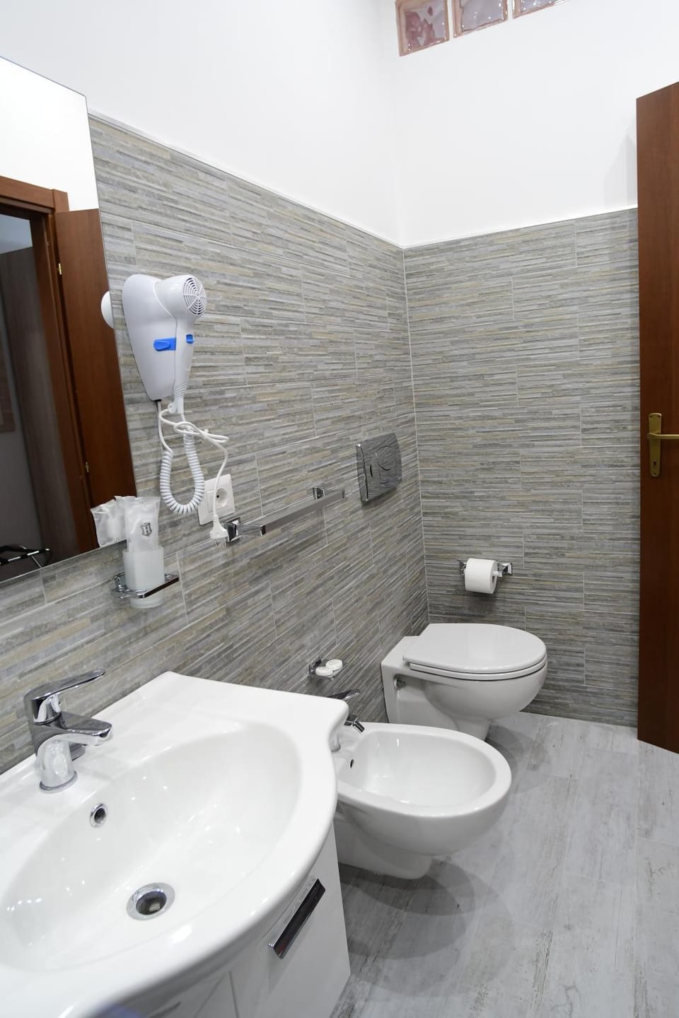 Shower, Toilet, Bathroom, bidet